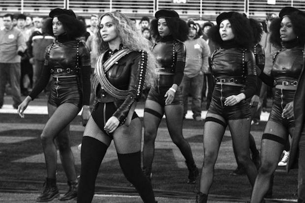 beyonce-dancers-superbowl-halftime-show-black-panthers-2016.png